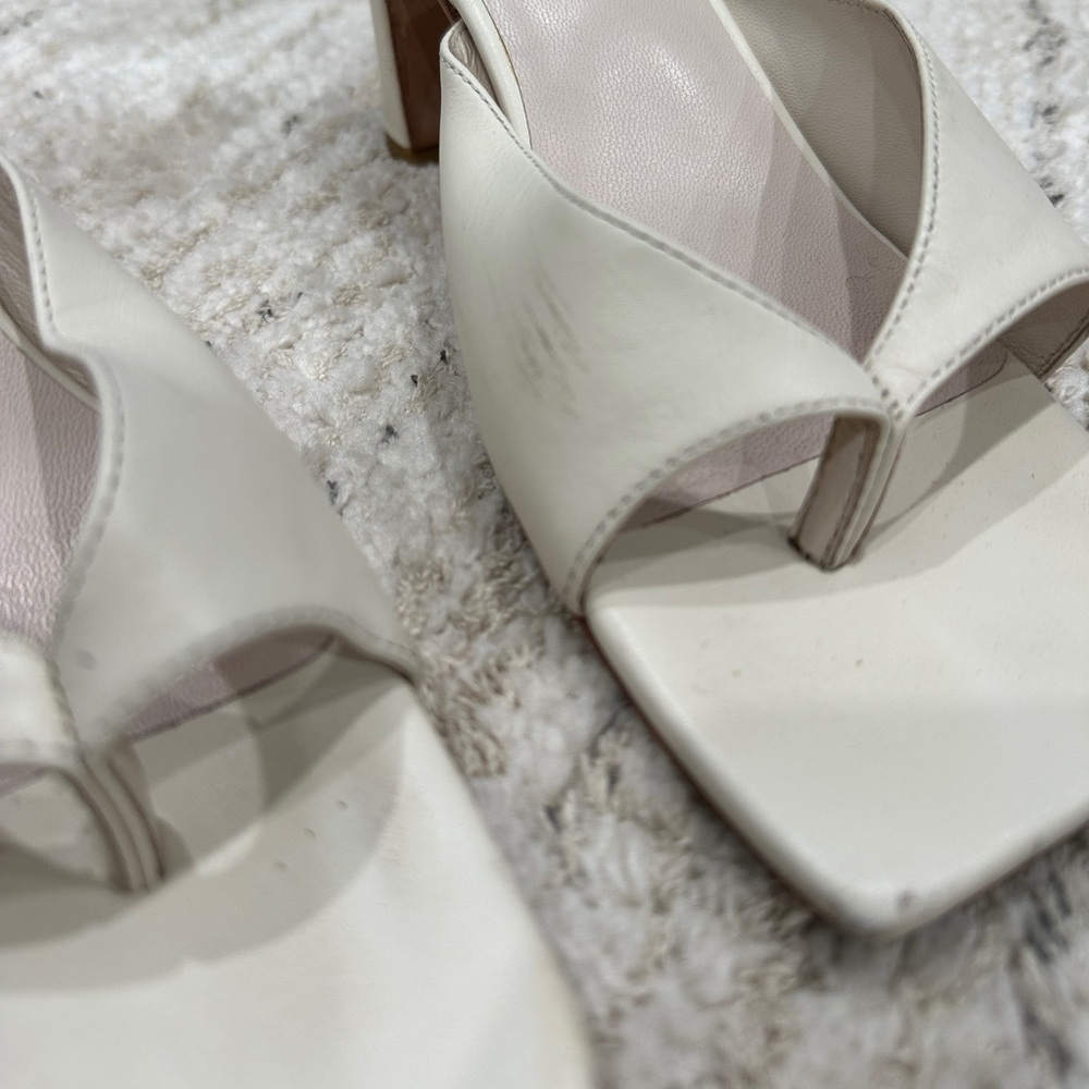 Raye Van Heel in Ivory - Picture 3 of 5